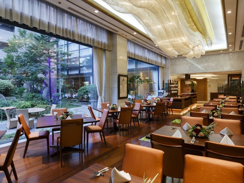 Hotel Pearl Garden