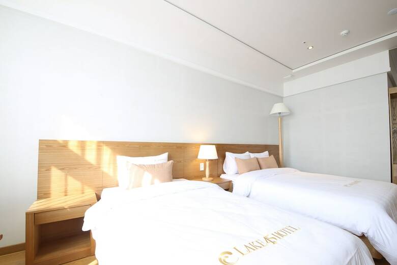 Lake45 Hotel