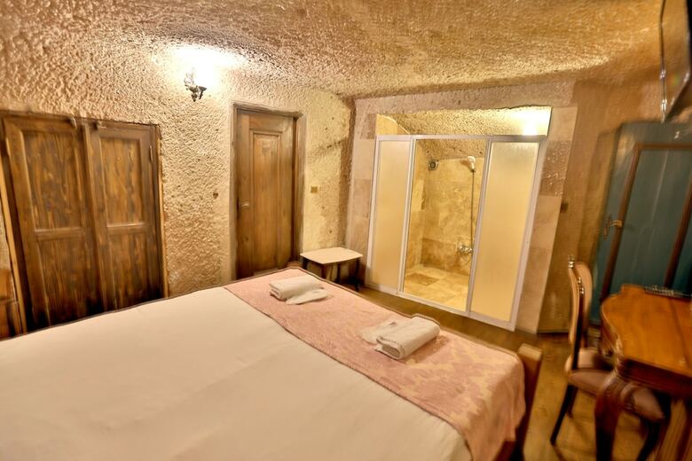 Kardesler Cave Hotel