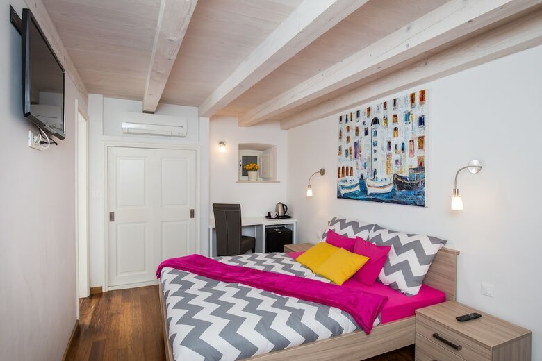 Hotel Apartments & Rooms Kerigma