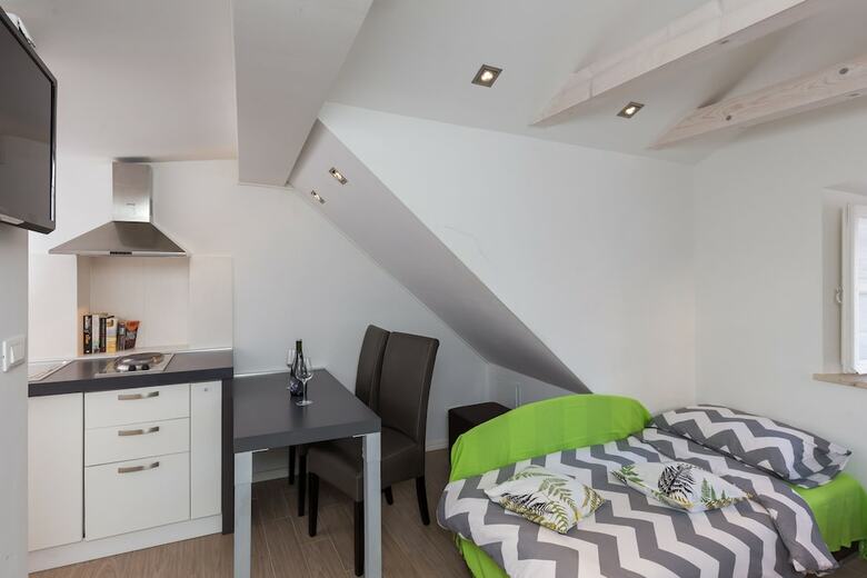 Hotel Apartments & Rooms Kerigma