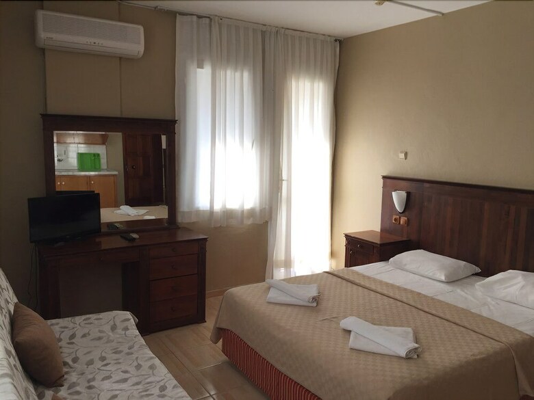 Cicek Apart Hotel