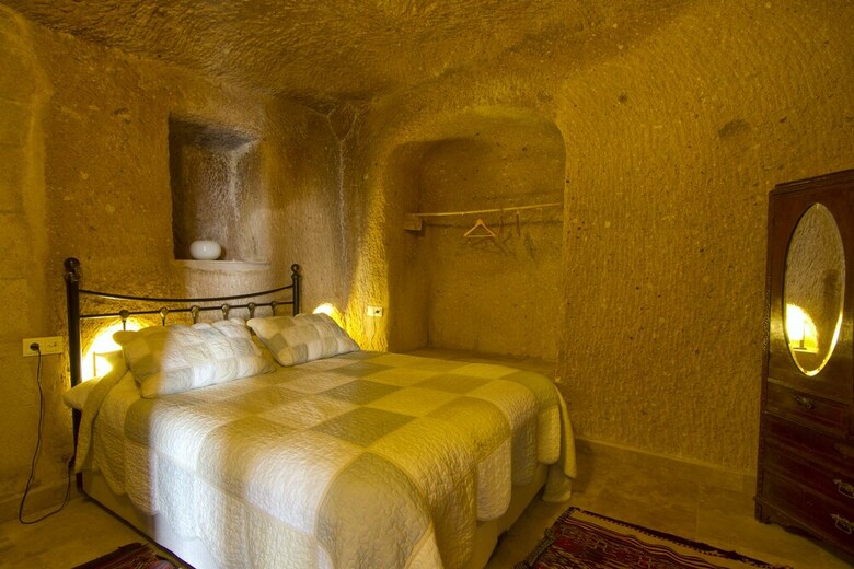 Takaev Cave Hotel