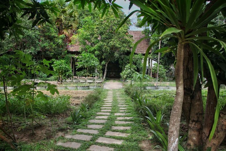 Hotel Isann Lodge