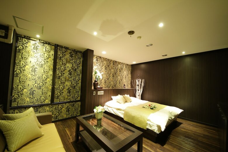 Hotel Mint Premium - Adult Only