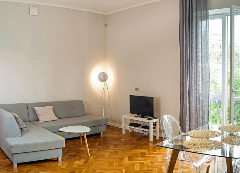 Szucha Apartments