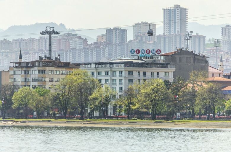 Sinema Hotel