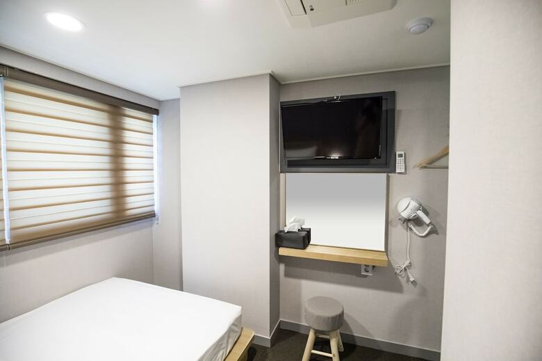 Hotel Blue Mountain Myeongdong