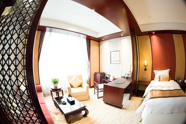 Ovation Seven-cultivation Hotel