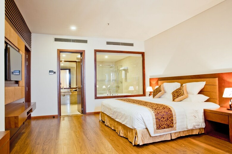 Gold Coast Hotel Resort & Spa