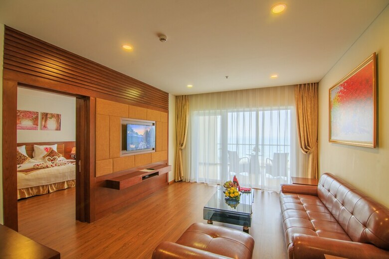 Gold Coast Hotel Resort & Spa