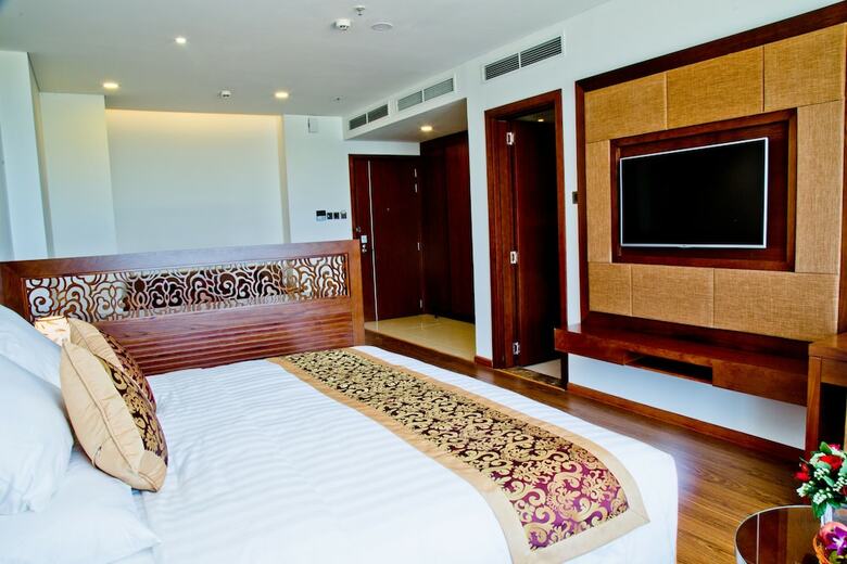 Gold Coast Hotel Resort & Spa