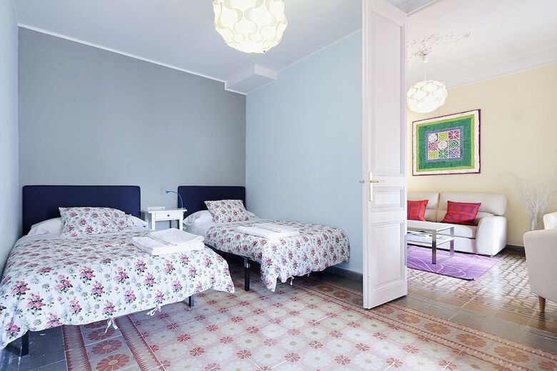 Apartamentos Rambla Paris