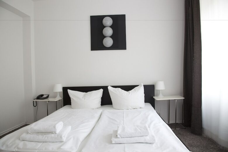 Hotel Mons Am Goetheplatz