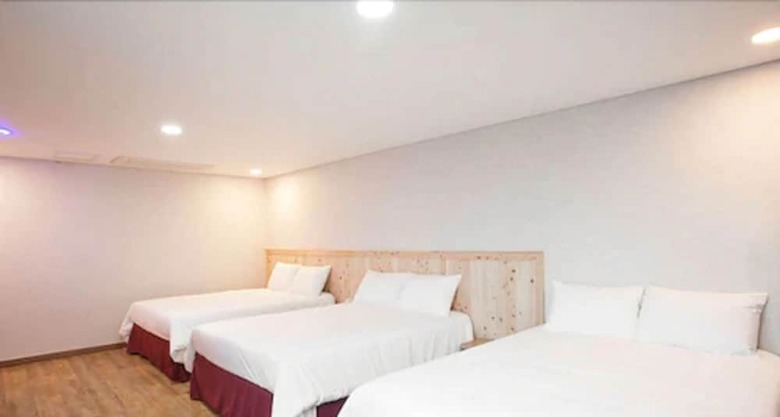 Hotel 52