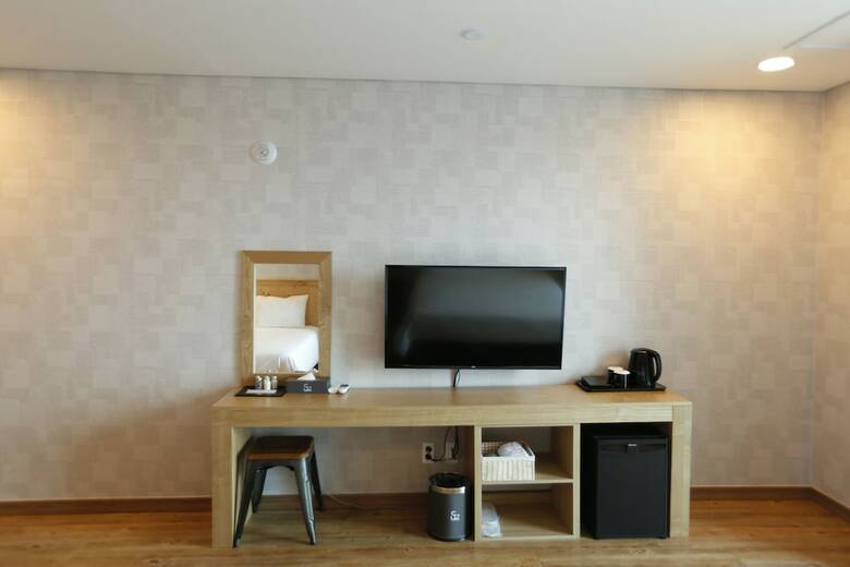 Hotel 52
