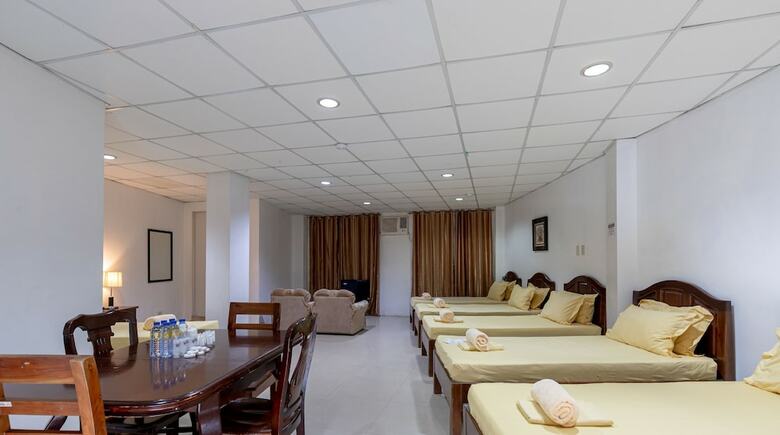Hotel Marand Highway Resort