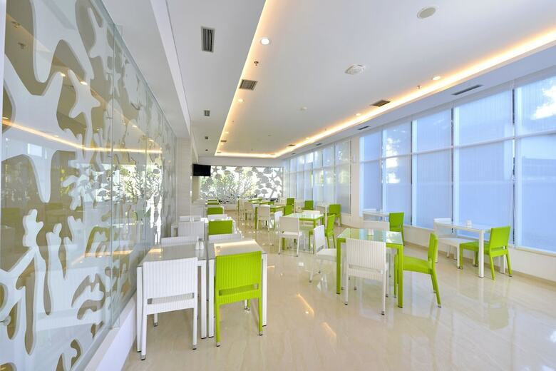 Whiz Hotel Sudirman Cilacap