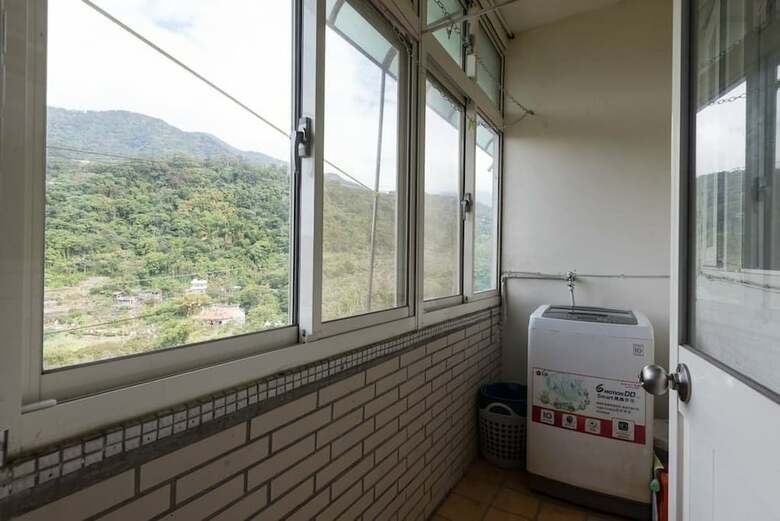 New Castle Apartment
