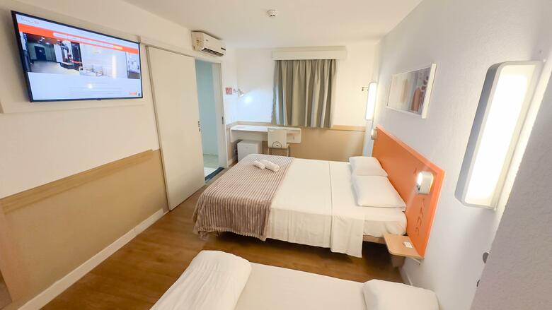 Hotel Ibis Budget Maringa