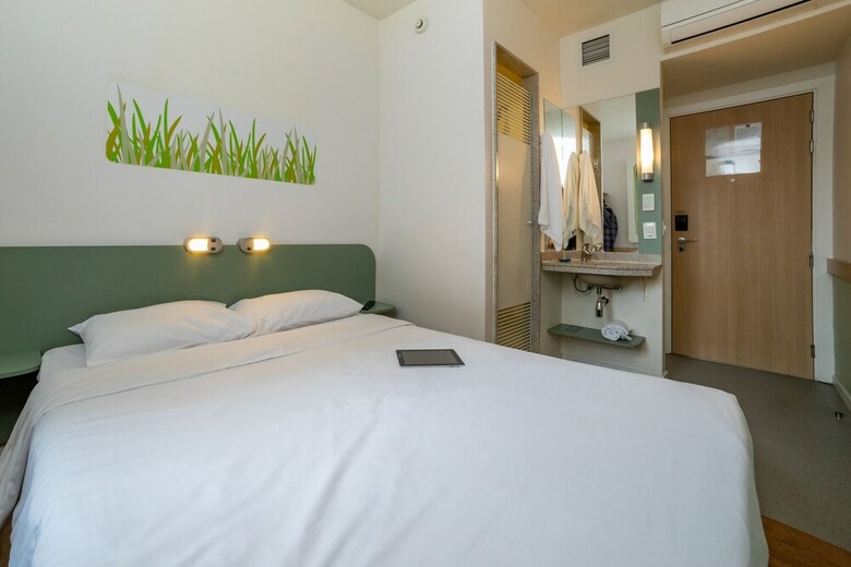 Hotel Ibis Budget Sp Frei Caneca