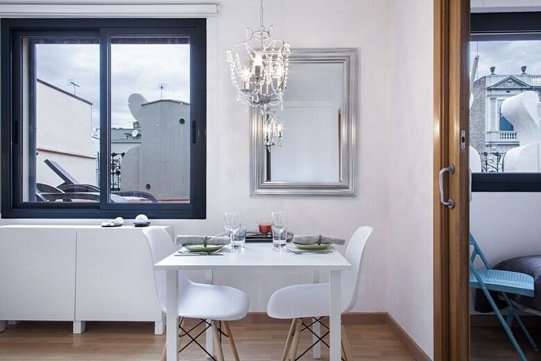 Apartamentos Rambla Attic Paris