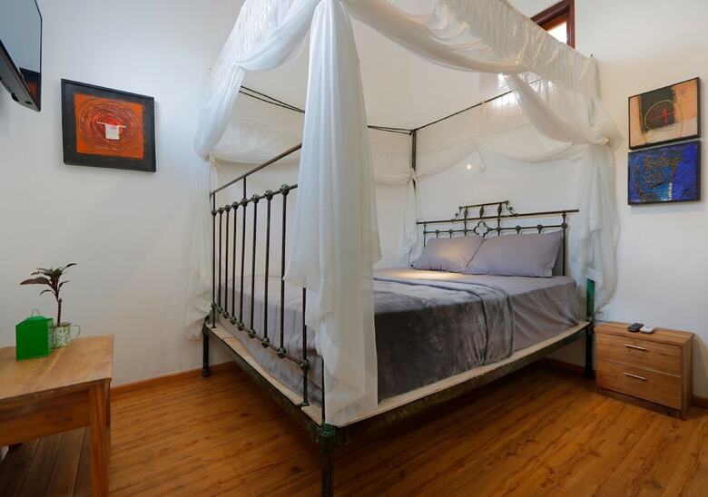 Bed & Breakfast Bali Bee House