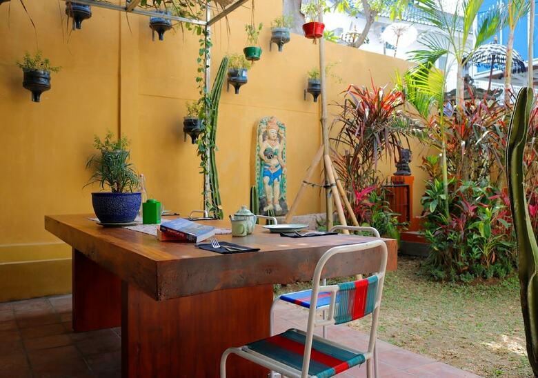 Bed & Breakfast Bali Bee House