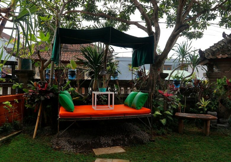 Bed & Breakfast Bali Bee House