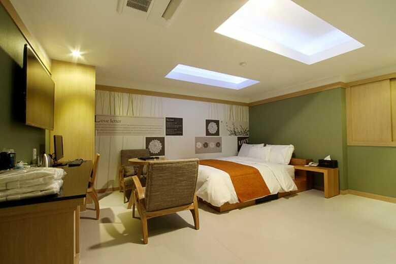 Orsay Business Hotel
