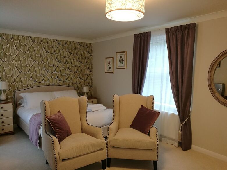 Hotel The Devon Court