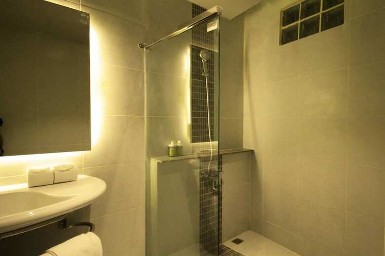 Hotel Rooms Republic