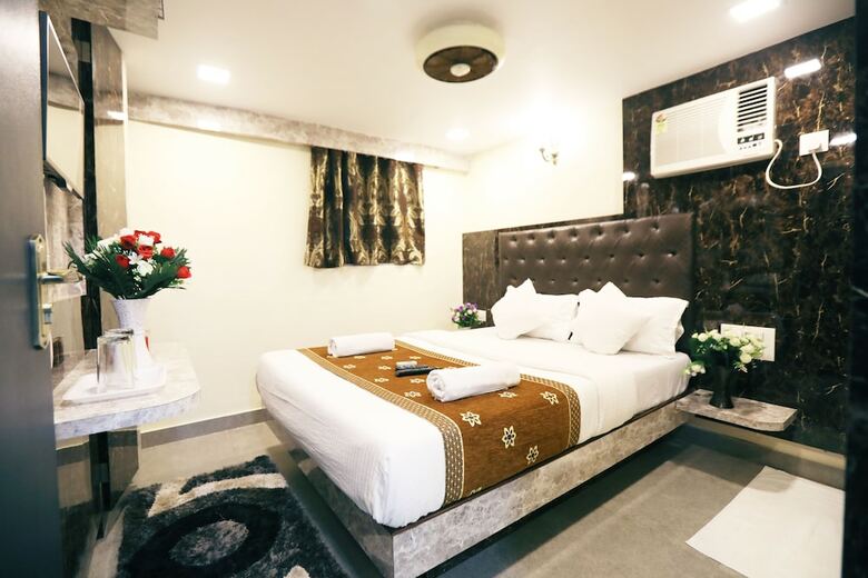 Hotel Onyx Residency