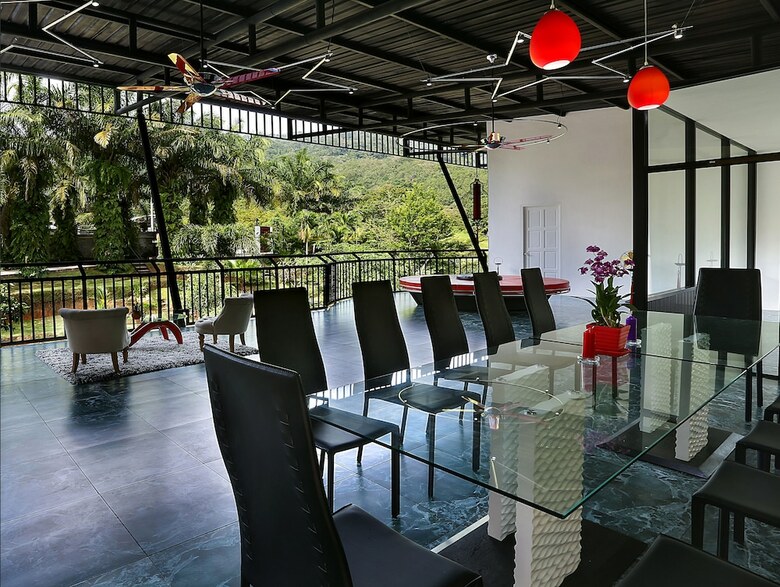 Villa Nap Dau 8 Bedrooms