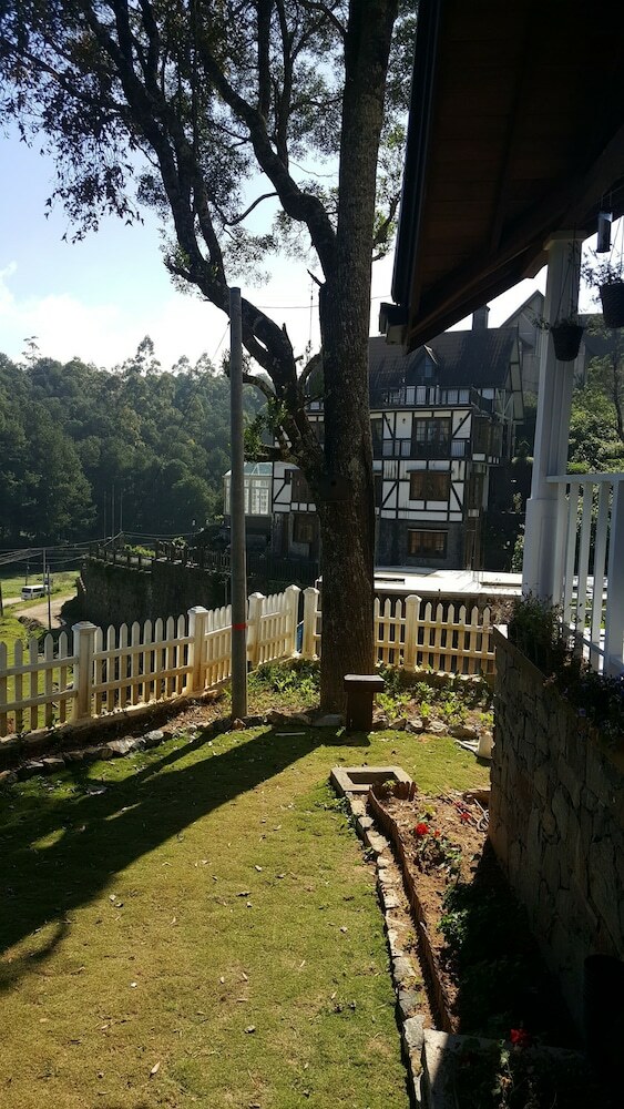 Hotel The Tapherini