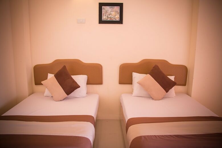 Hostal Scn City Hotel