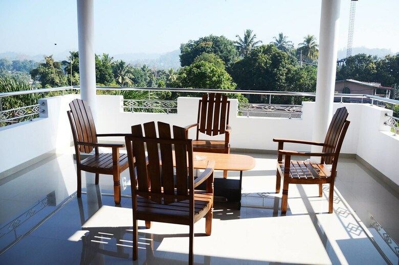 Hotel Oyo 576 Dazzling Villa