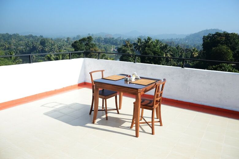 Hotel Oyo 576 Dazzling Villa