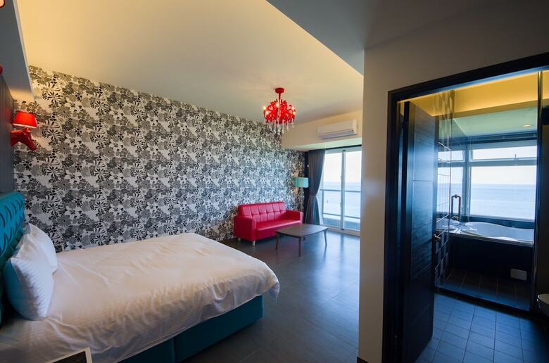 White Spray B&B