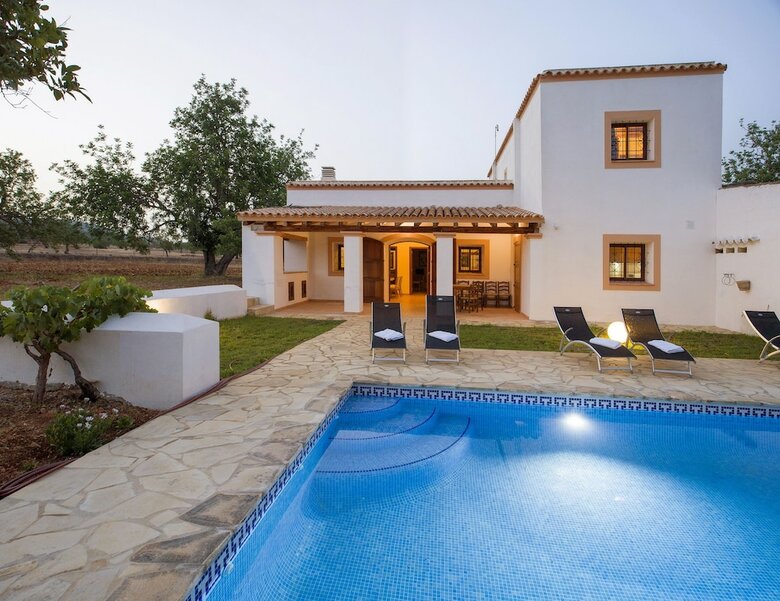 Villa Can Cama