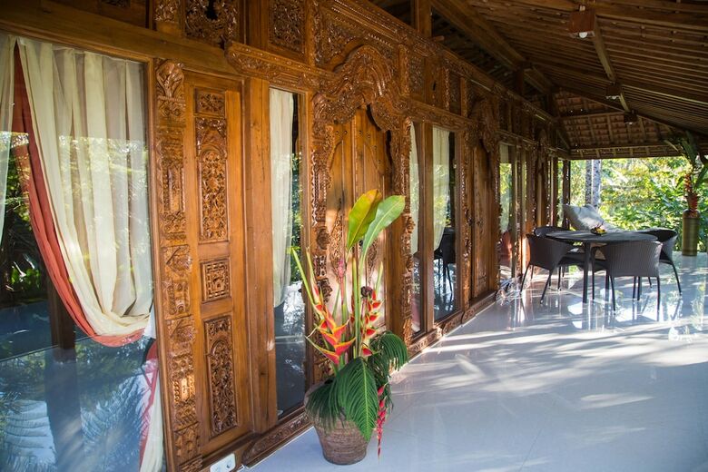 Hotel Alassari Plantation