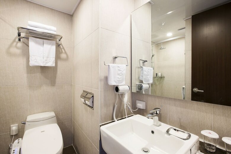 Hotel Ramada Jeju City Hall
