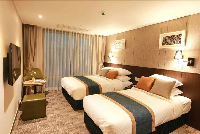 Hotel Ramada Jeju City Hall