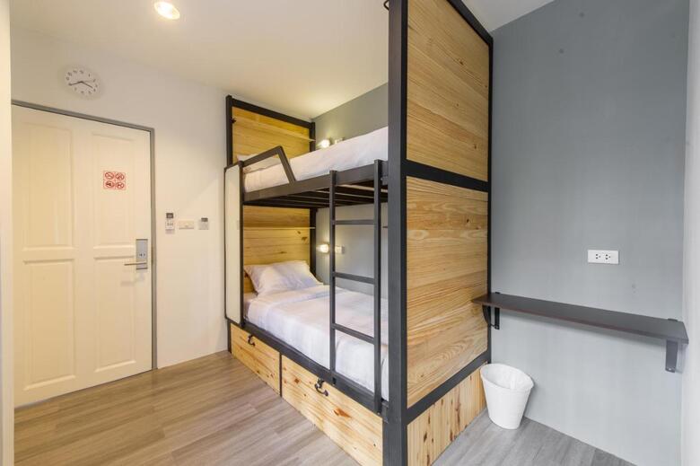 Hostal X9hostel