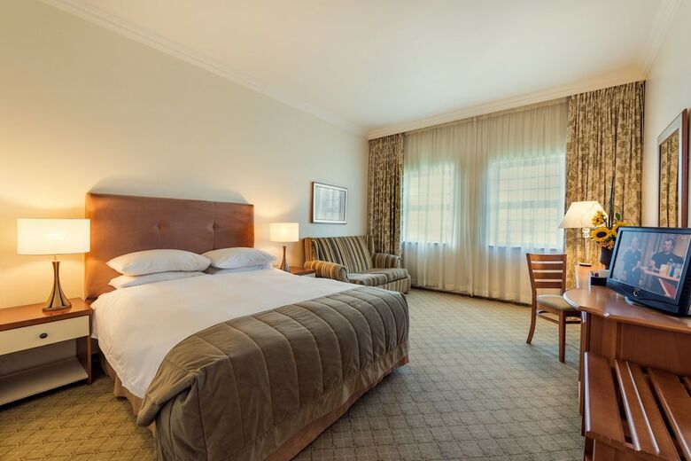 Hotel Golden Valley Lodge