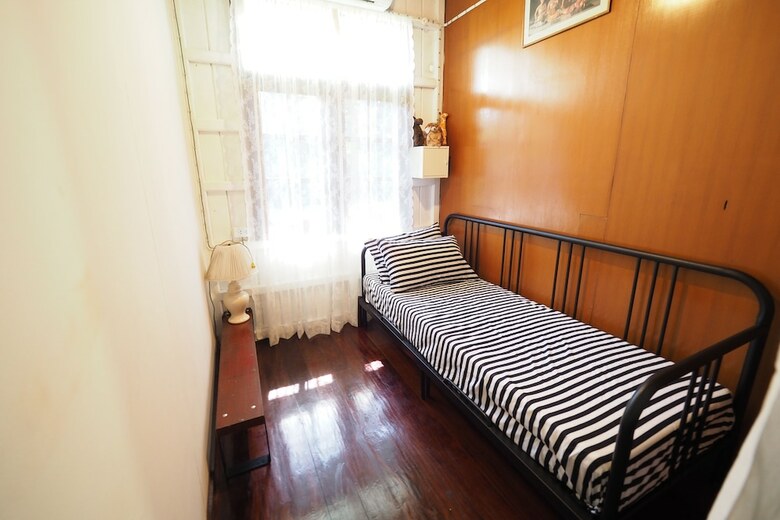 Hostal Slow Tree Ayutthaya