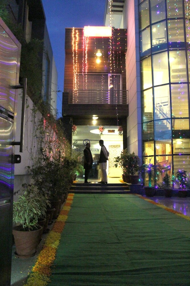 Hotel Haris Mg Road Gurugram
