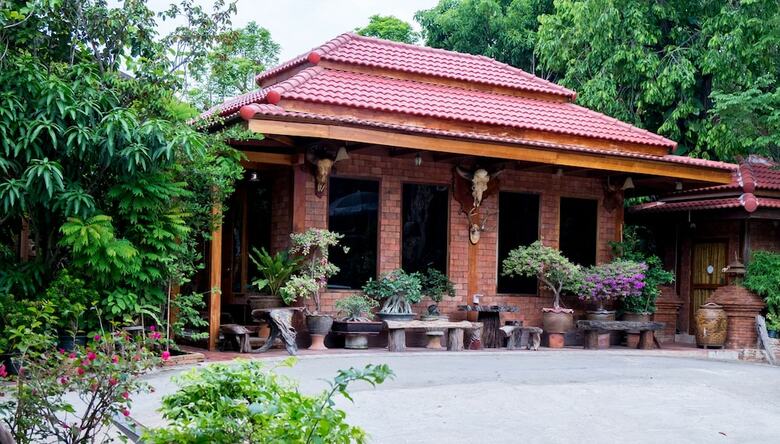 Hotel Klong Suan Plu Resort
