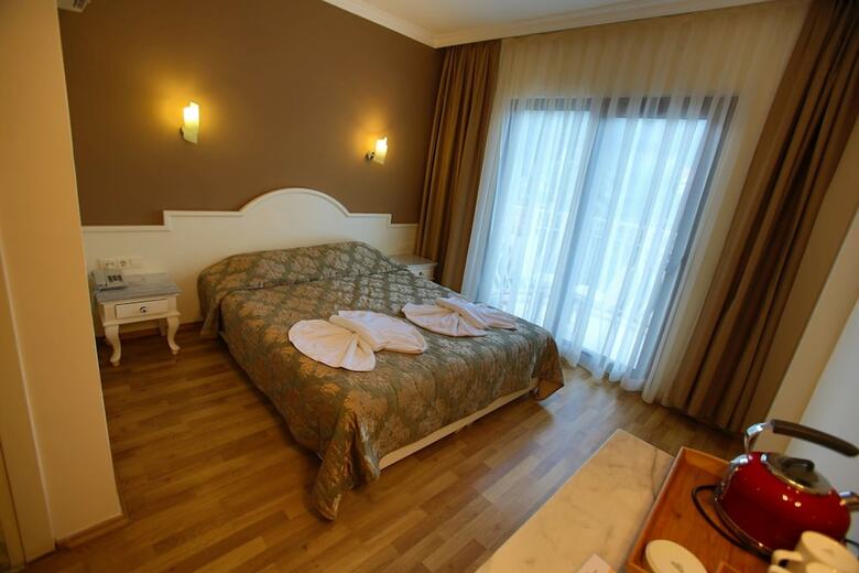 S3 Orange Exclusive Hotel