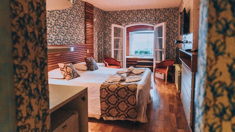 Chris Park Hotel
